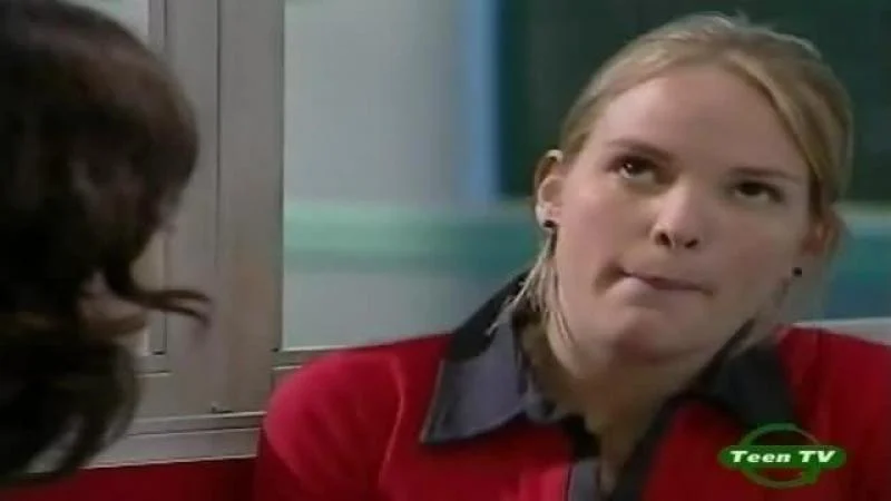 Кадры из сериала Мятежный дух (2002)